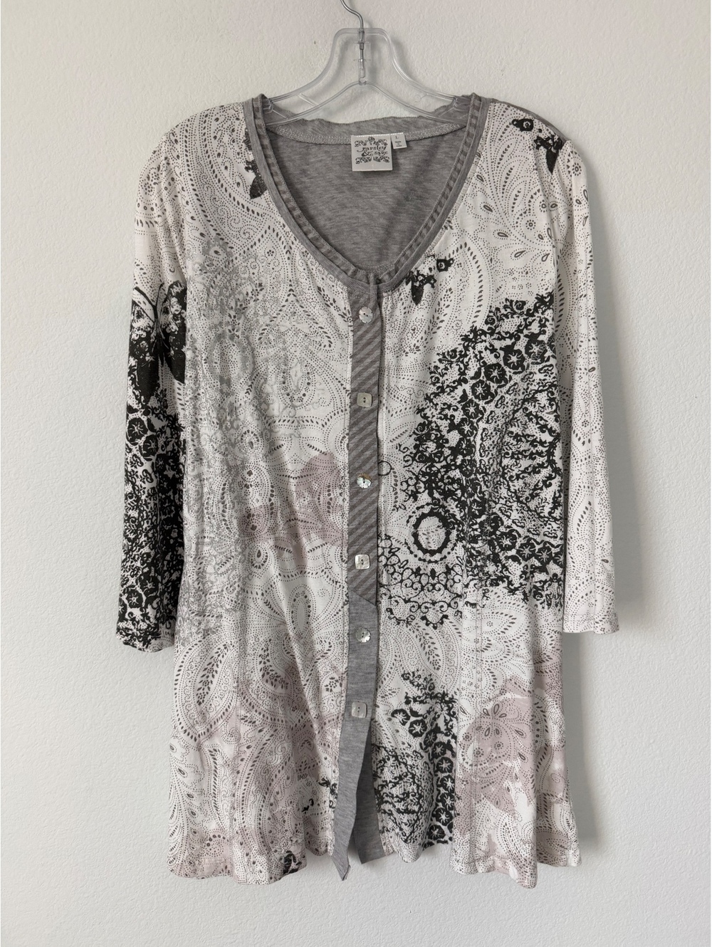 Parsley & Sage 3/4 Sleeve V-Neck Button Up Paisley White/Gray Boho Blouse Size L